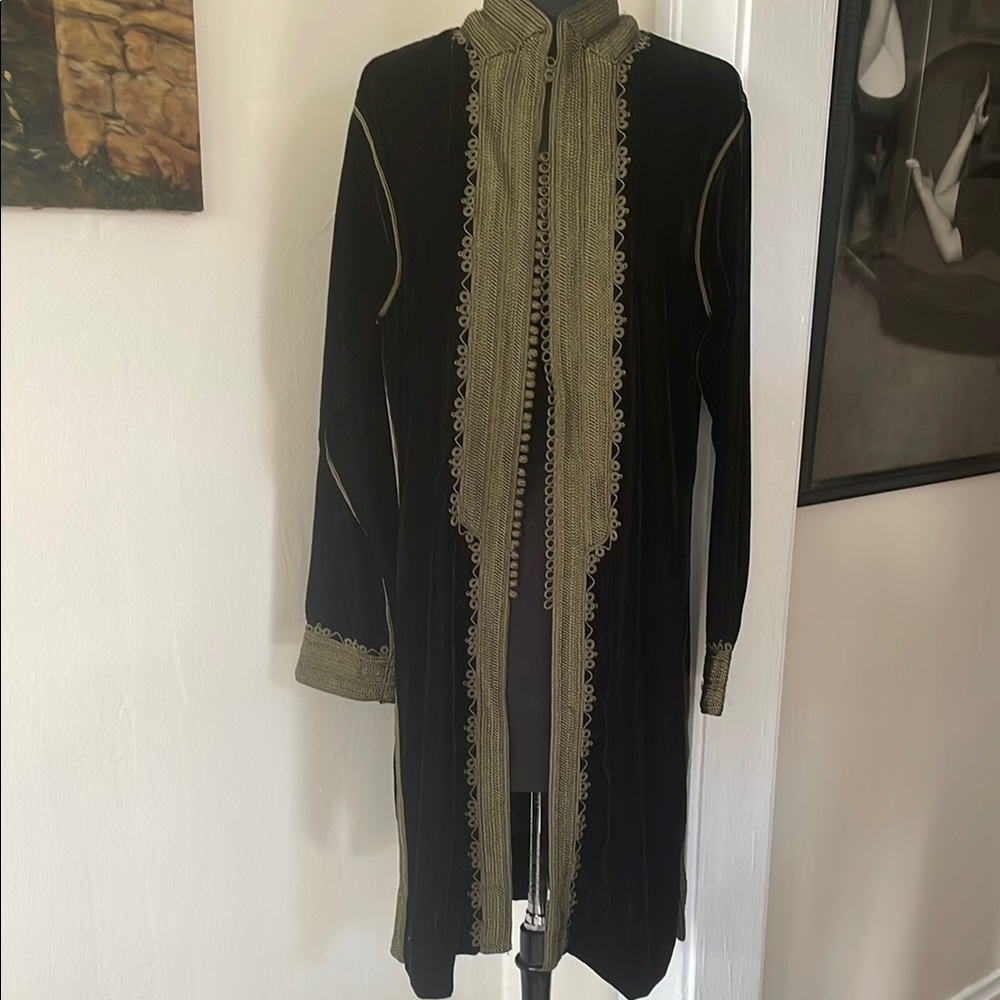 Elegant Black and Gold Velvet jacket